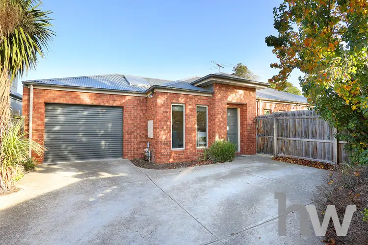 5 Bosanquet Avenue, Newtown VIC 3220