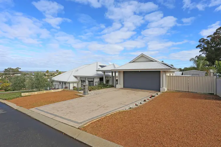 14 Hargreaves Street, Collie WA 6225
