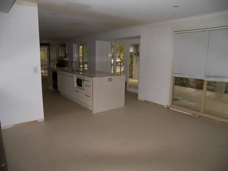 Fifth view of Homely house listing, 10 Omaru Grove, Karana Downs QLD 4306