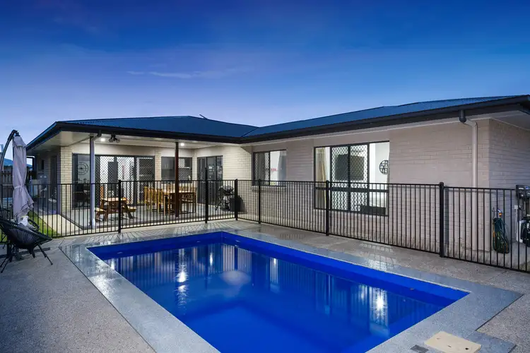 24 Lexington Drive, Lammermoor QLD 4703