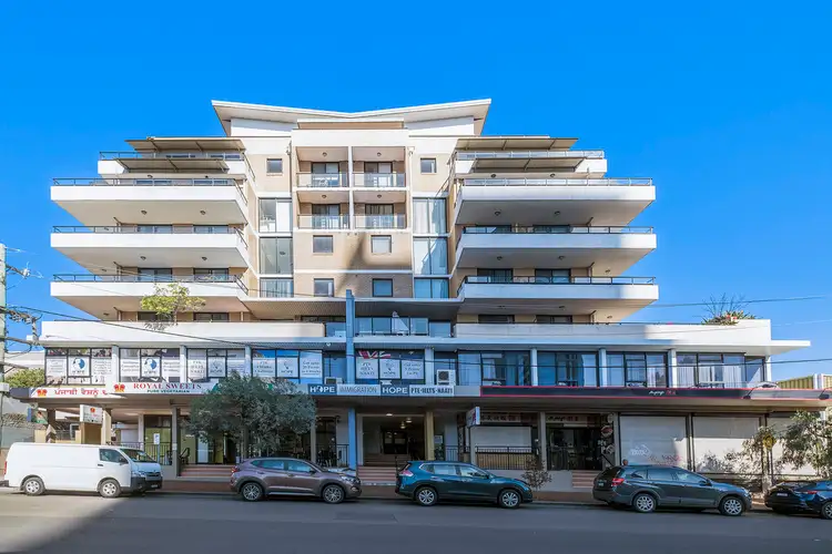 8/24 First Avenue, Blacktown NSW 2148
