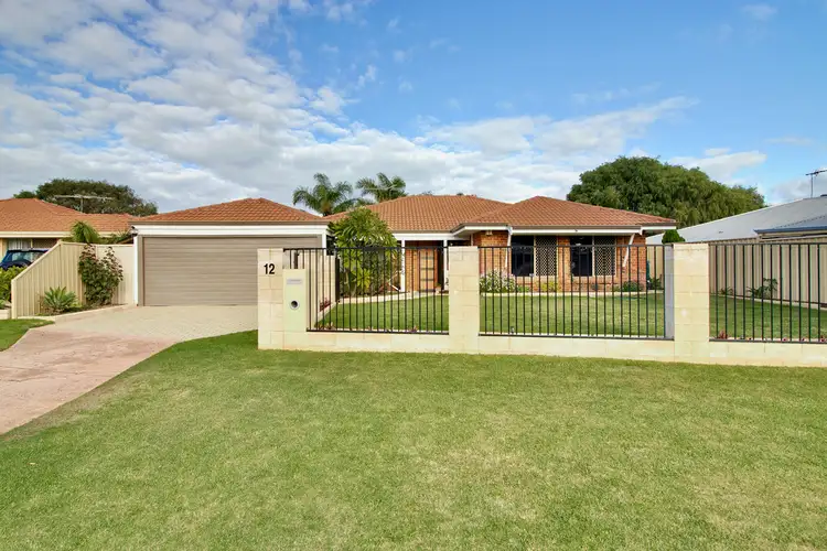 12 Lightfoot Place, Cooloongup WA 6168