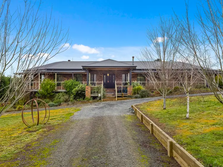 100 Donovans Road, Woodend VIC 3442