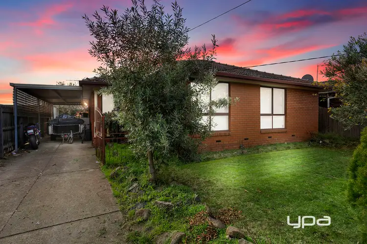 4 Chetwyn Drive, Kings Park VIC 3021