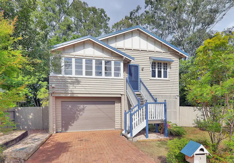 7 Evenwood St, Coopers Plains QLD 4108