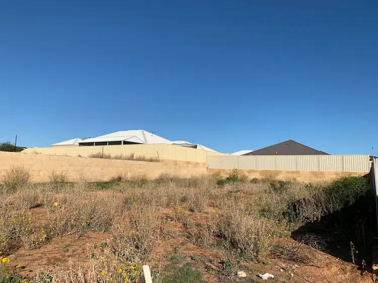18 Manxman Gardens, Wandina WA 6530