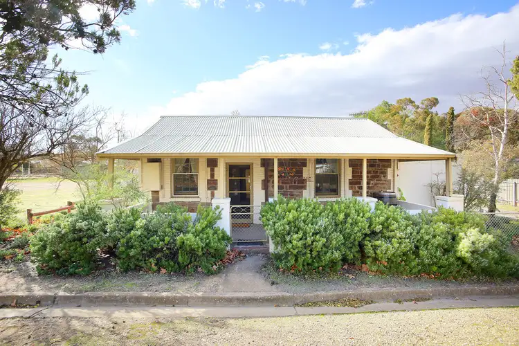 19 UPPER THAMES STREET, Burra SA 5417