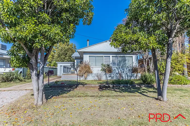 13 Campbell Street, Tamworth NSW 2340