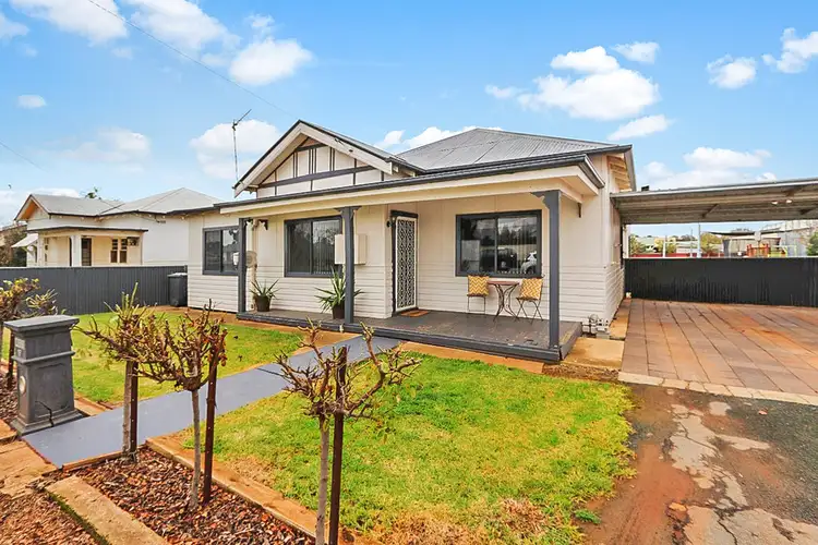 19 Cootamundra Road, Temora NSW 2666