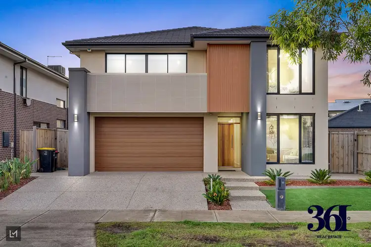 19 LEXINGTON DRIVE, Burnside VIC 3023