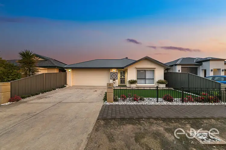 11 Alexandrina Crescent, Andrews Farm SA 5114