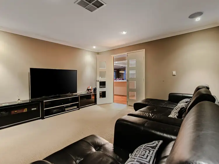 Fourth view of Homely house listing, 2 Ravenglass Crescent, Waikiki WA 6169