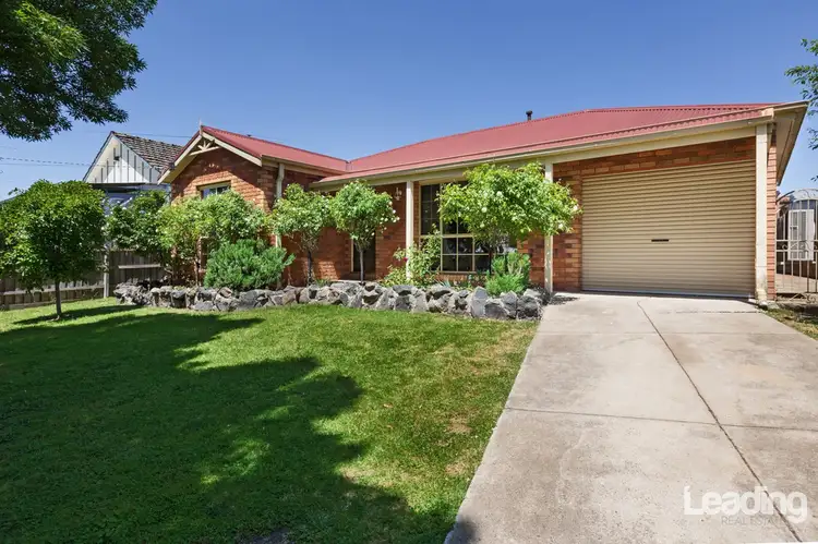 13 Hume Street
