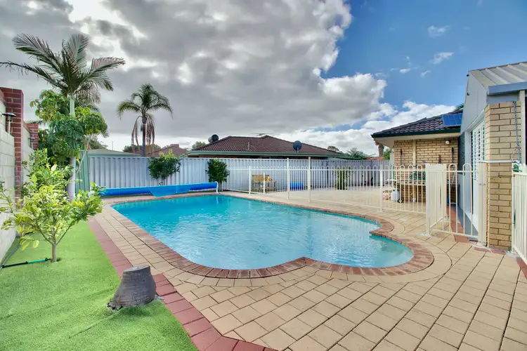 12 Meadow Court, Cooloongup WA 6168