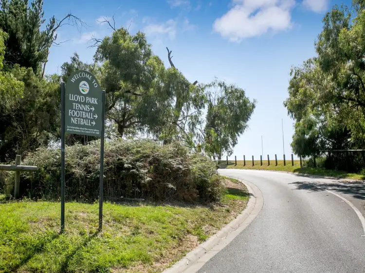 Fifth view of Homely house listing, 9 Bolton Court, Langwarrin VIC 3910