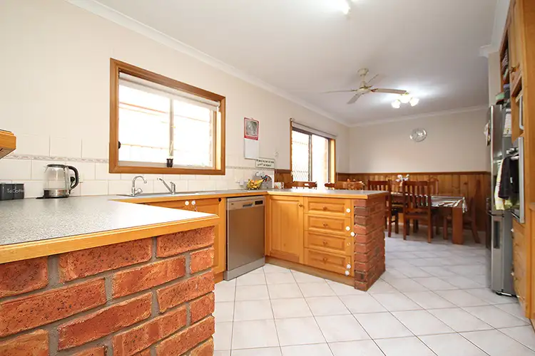 Fifth view of Homely house listing, 3 Macinnes Court, Horsham VIC 3400