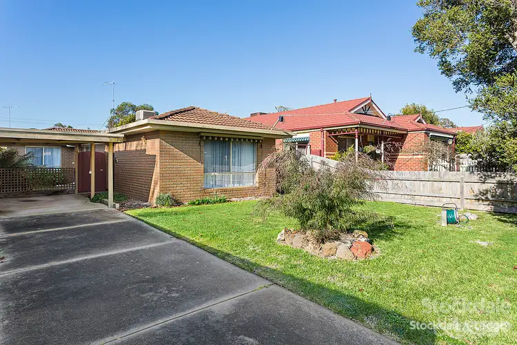 135 Ninth Avenue, Rosebud VIC 3939