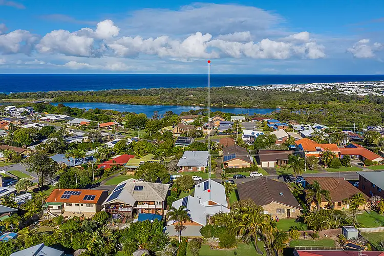 Second view of Homely semi-detached listing, 1/11 Dawes Avenue, Kingscliff NSW 2487