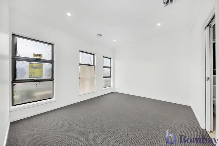 Seventh view of Homely house listing, 10 Mottlecah Circuit, Craigieburn VIC 3064
