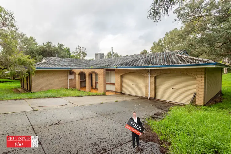 31 Marloo Road, Greenmount WA 6056
