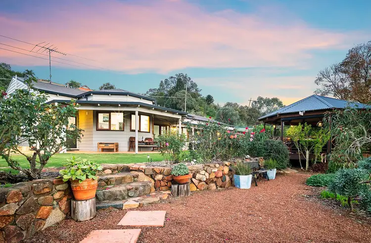 12 Mulberry Tree Close, Swan View WA 6056