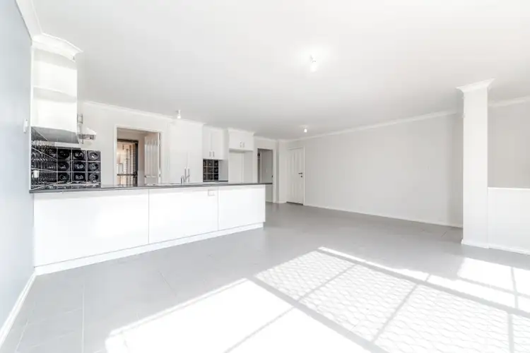 Fifth view of Homely house listing, 2/3 L'Aquila Circle, Beeliar WA 6164