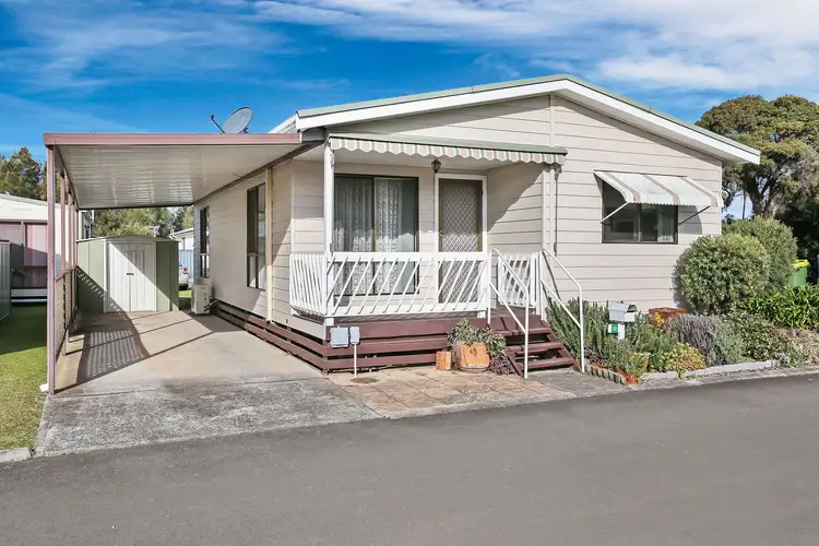 58 Angophora Crescent