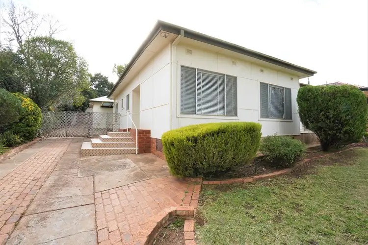 17 Noorilla Street, Griffith NSW 2680