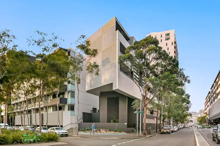 1 Defries Avenue