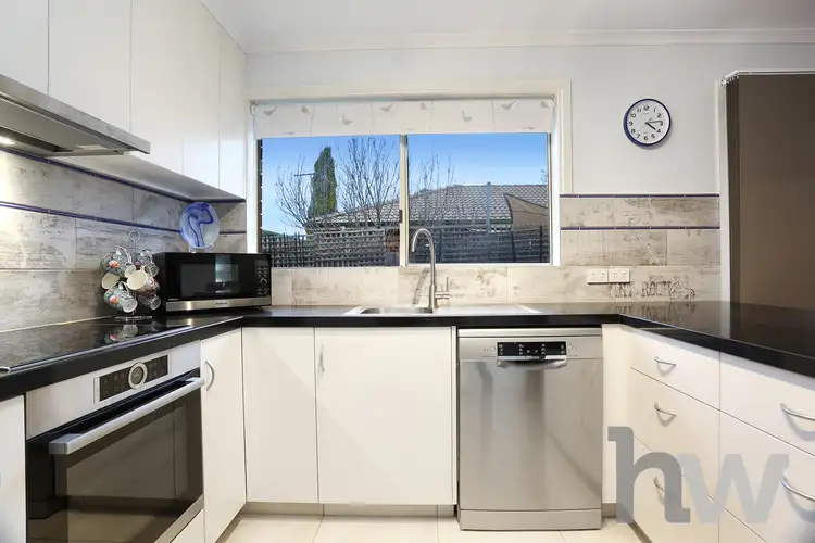 16/17 Pilmer Street, Bacchus Marsh VIC 3340
