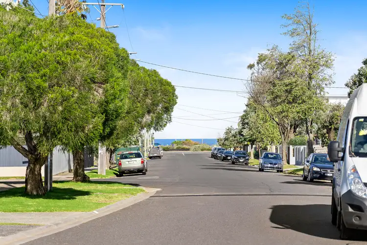 Fifth view of Homely unit listing, 4/20 Bay Street, Mordialloc VIC 3195