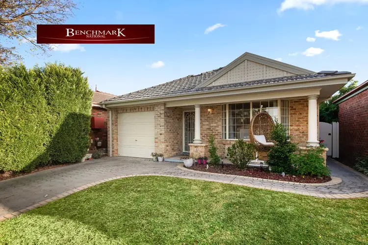 12 Valleyfield Court, Wattle Grove NSW 2173