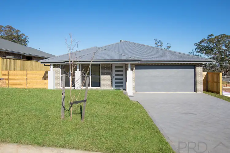 6 Dinton Street, Greta NSW 2334