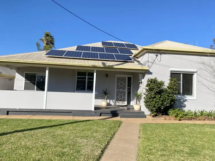13 Forbes Road, Parkes NSW 2870