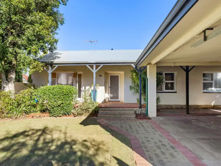 14 Lambert Street, Alfred Cove WA 6154