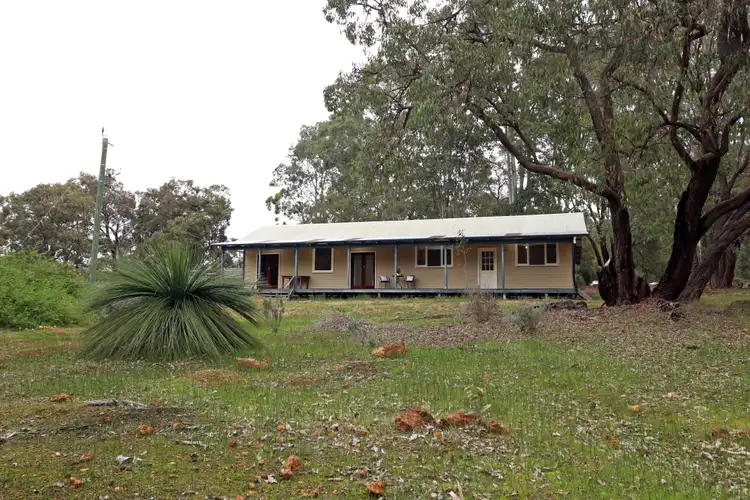 75 Simmons Street, Beechina WA 6556