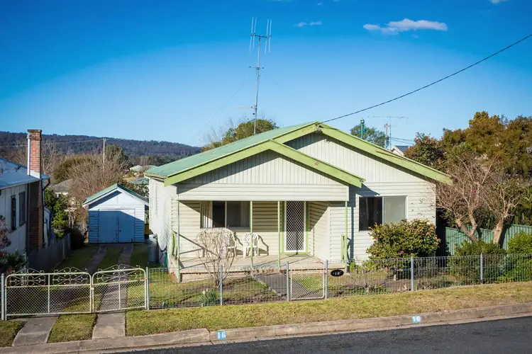16 Gordon Street, Bega NSW 2550