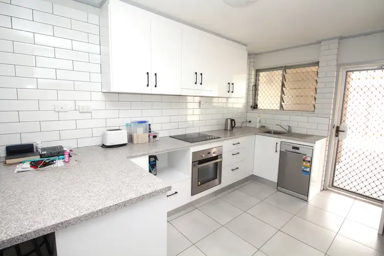 2/85 Queens Road, Hermit Park QLD 4812