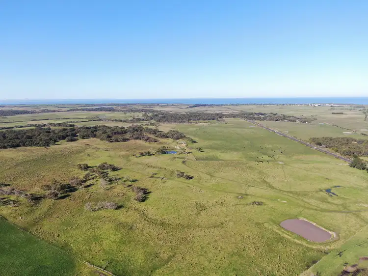 167 Cape Paterson Road, Cape Paterson VIC 3995