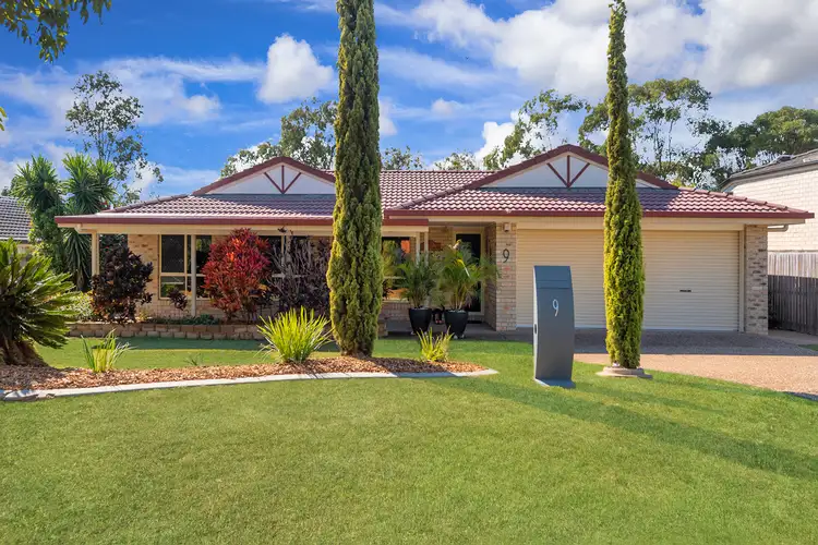 9 Costigan Terrace, Edens Landing QLD 4207