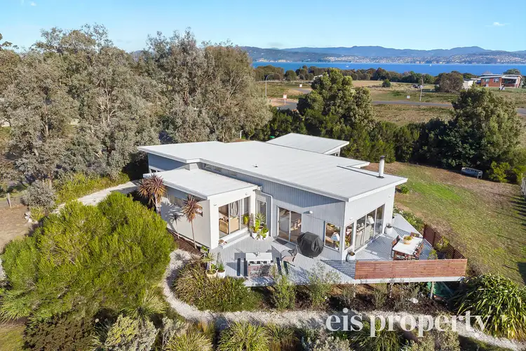 2 Pardalote Close, Opossum Bay TAS 7023