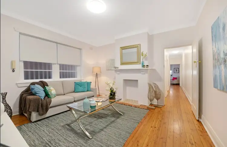 1/120 CURLEWIS STREET