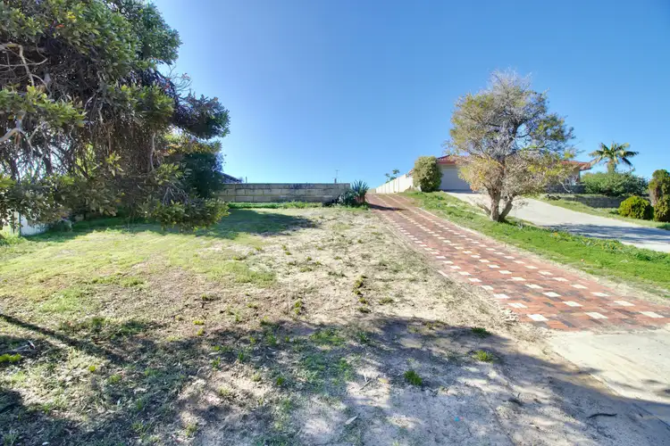 20 Yanrey Street, Golden Bay WA 6174