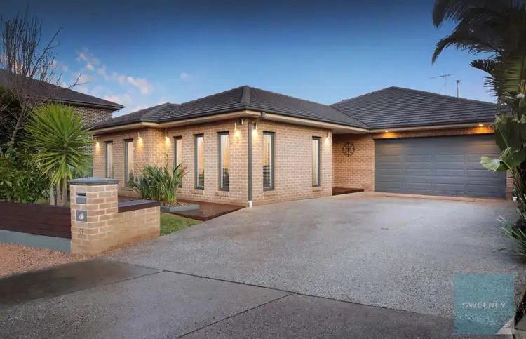 3 Lambertia Loop, Caroline Springs VIC 3023