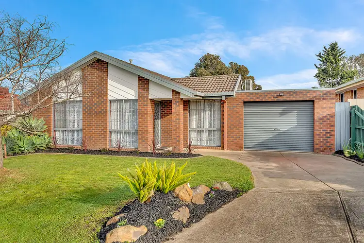 22 Kunzea Close