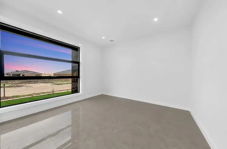 Fourth view of Homely house listing, 5 Tierra Circuit, Wollert VIC 3750