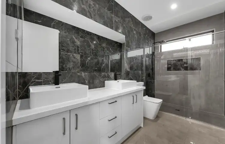 Sixth view of Homely house listing, 5 Tierra Circuit, Wollert VIC 3750