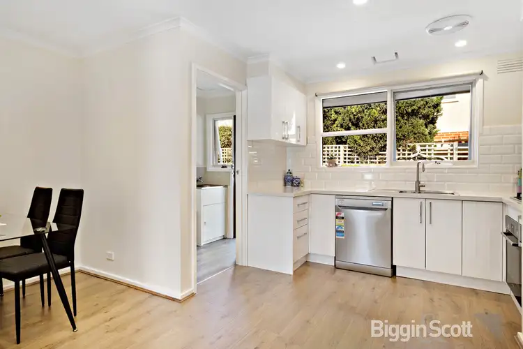 Sixth view of Homely unit listing, 2/13 Ashburn Grove, Ashburton VIC 3147