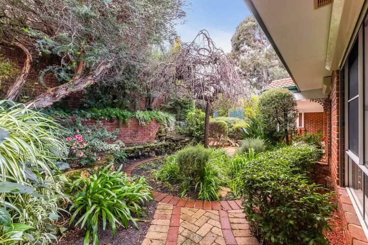 1A Grand Promenade, Bayswater WA 6053