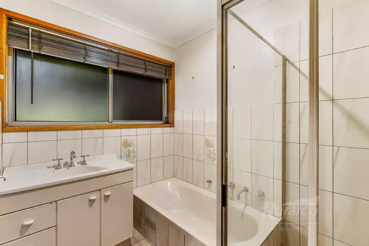 Sixth view of Homely house listing, 4 Eucla Court, Mount Gambier SA 5290